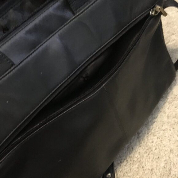 Visconti Genuine Leather Black Messenger/Briefcase/Laptop Bag - Picture 12 of 15